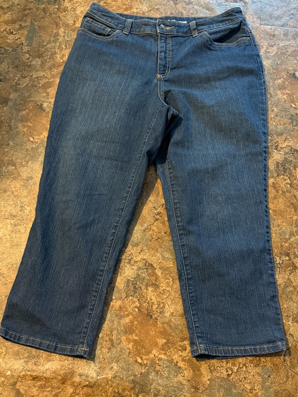 Craft And Barrow Women's 12 Dark Blue Denim Capri Jeans Classic Fit Stretch